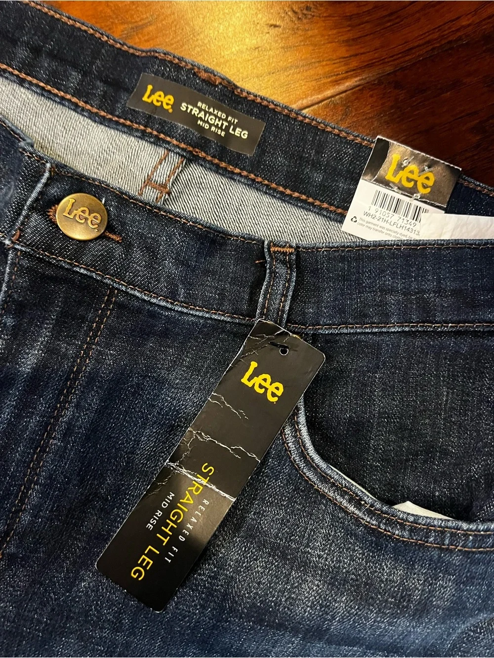 NWT Lee Relaxed Fit Straight Leg Jeans Women’s 14 Long Mid Rise Dark Wash